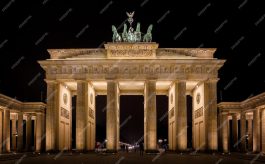 brandenburg-gate-night-berlin_780595-43